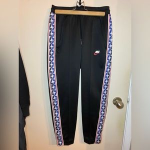Nike NSW Taped Joggers - US S